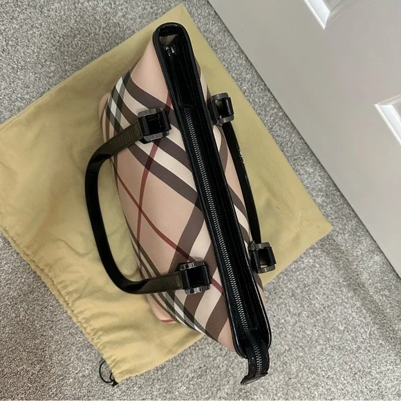 Burberry Nova Check Tote Bag - Picture 5 of 16